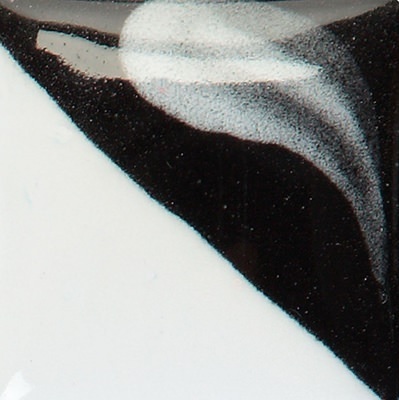 Picture of Cn 244 Really White (white underglaze)